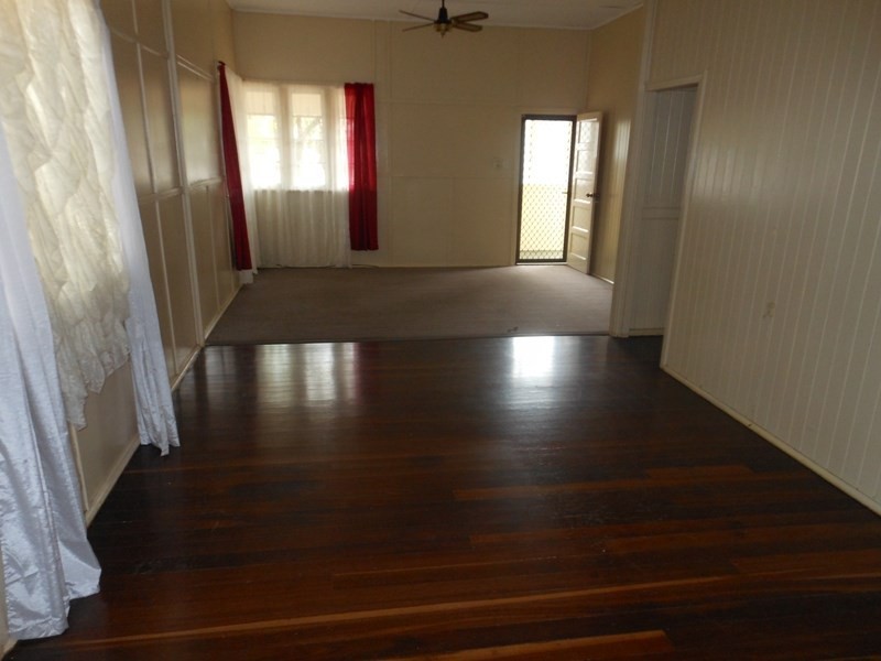 4 Campbell Street, Gin Gin QLD 4671