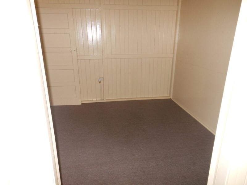 4 Campbell Street, Gin Gin QLD 4671