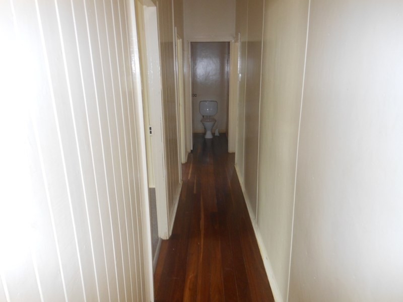 4 Campbell Street, Gin Gin QLD 4671