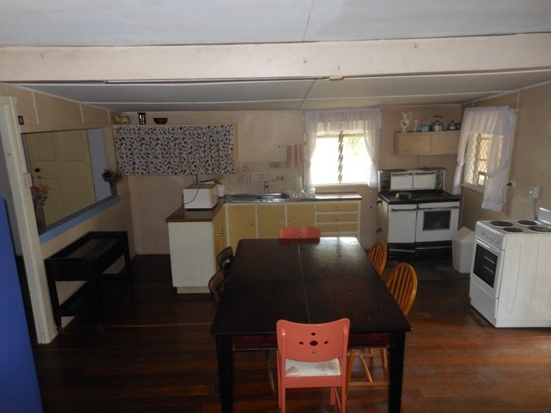 117 Rangeview Road, Gin Gin QLD 4671