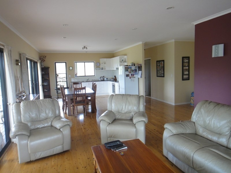132 Woodswallow Drive, Gin Gin QLD 4671