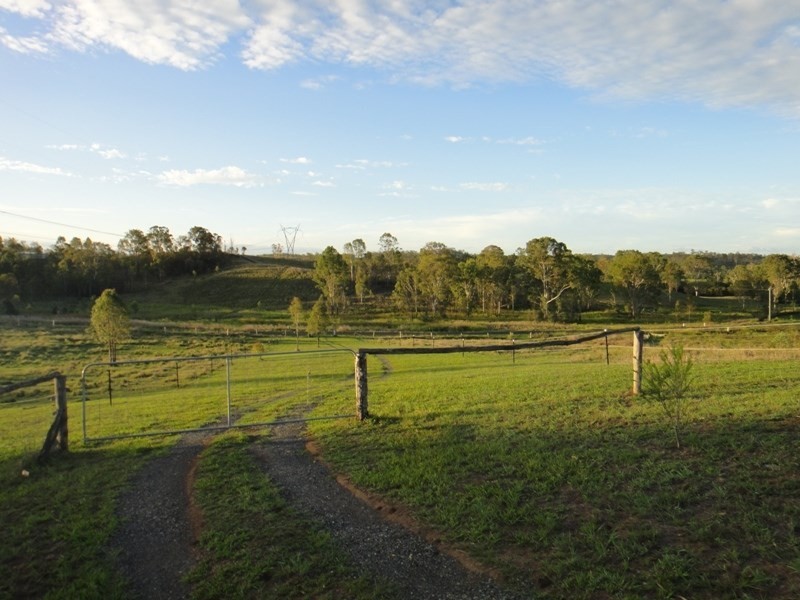 132 Woodswallow Drive, Gin Gin QLD 4671