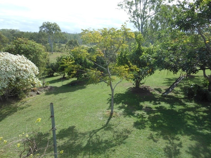 211 Woodswallow Drive, Gin Gin QLD 4671