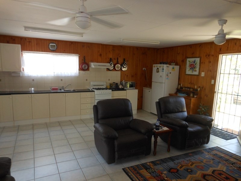 12 Cassandra Court, Maroondan QLD 4671