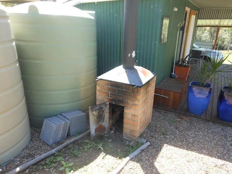 19 Stronachs Road, Horse Camp QLD 4671