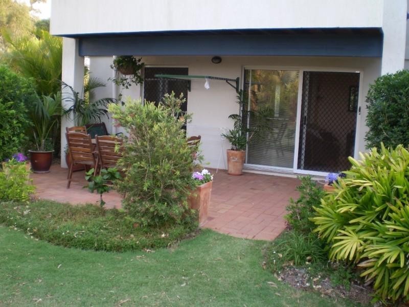 Moore Park Beach QLD 4670