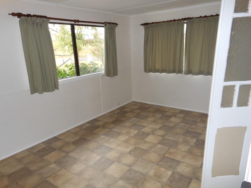 41 Ellerays Road, Mcilwraith QLD 4671