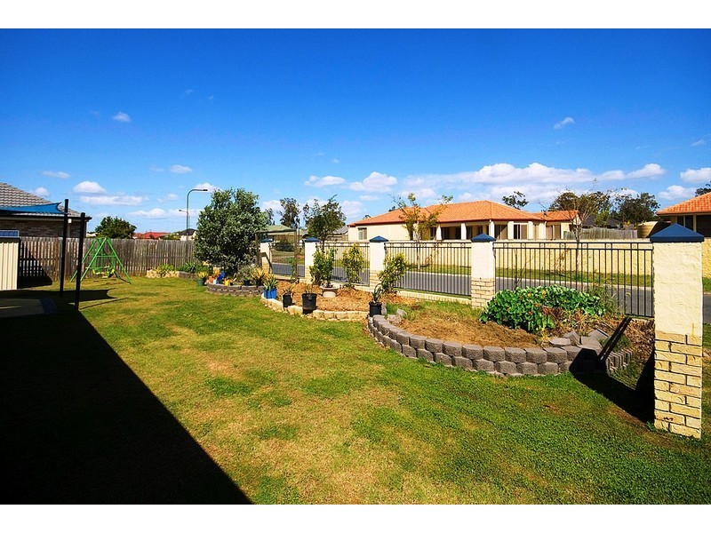 Meadowbrook QLD 4131
