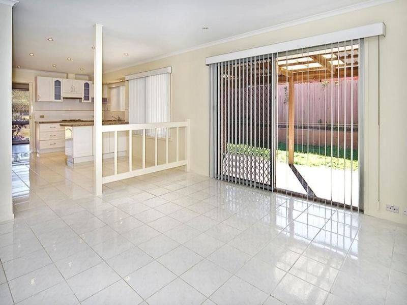 19 Jilbard Drive, Springwood QLD 4127