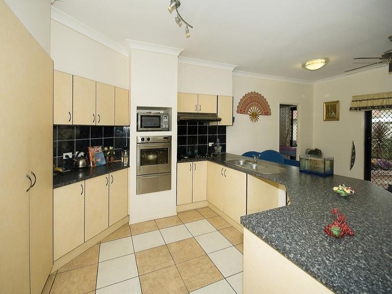 Meadowbrook QLD 4131