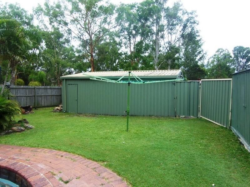 6 Village Drive, Daisy Hill QLD 4127