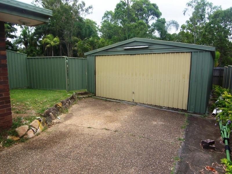 6 Village Drive, Daisy Hill QLD 4127