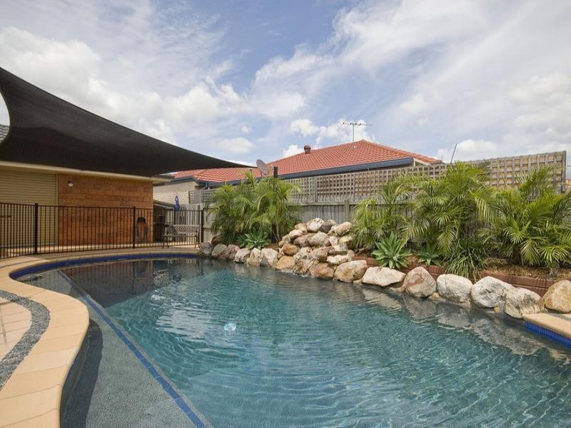 Meadowbrook QLD 4131