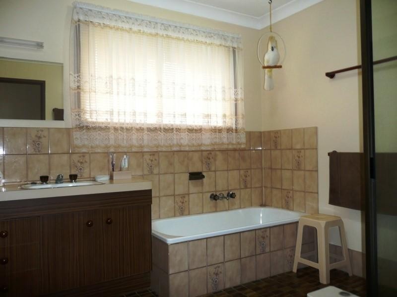 18 Jilbard Drive, Springwood QLD 4127