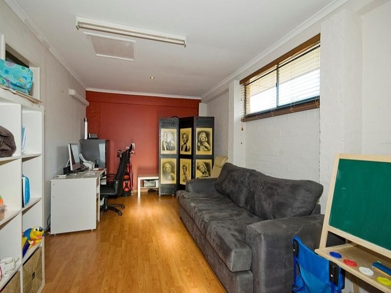 12 Southmore Street, Daisy Hill QLD 4127