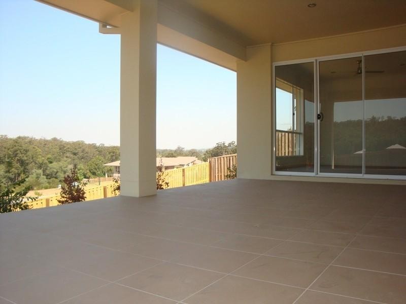 25 Dennis Vale Drive, Daisy Hill QLD 4127