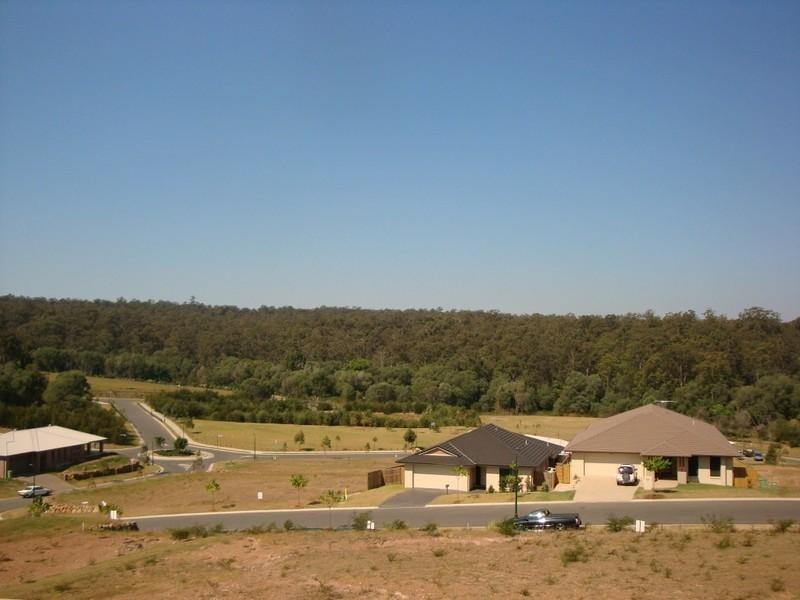 25 Dennis Vale Drive, Daisy Hill QLD 4127