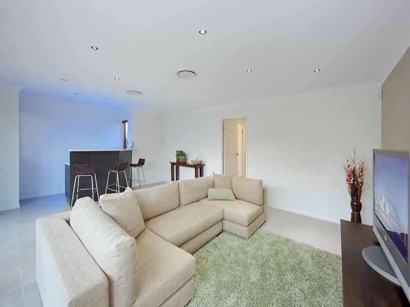 102 John Markwell Parade, Daisy Hill QLD 4127