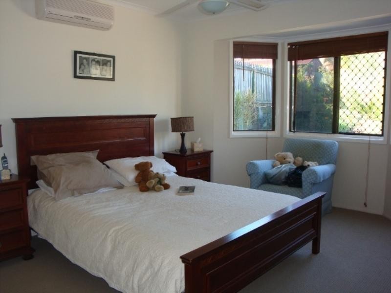 32 Gamenya Drive, Springwood QLD 4127