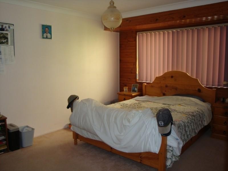 3 Jilbard Drive, Springwood QLD 4127