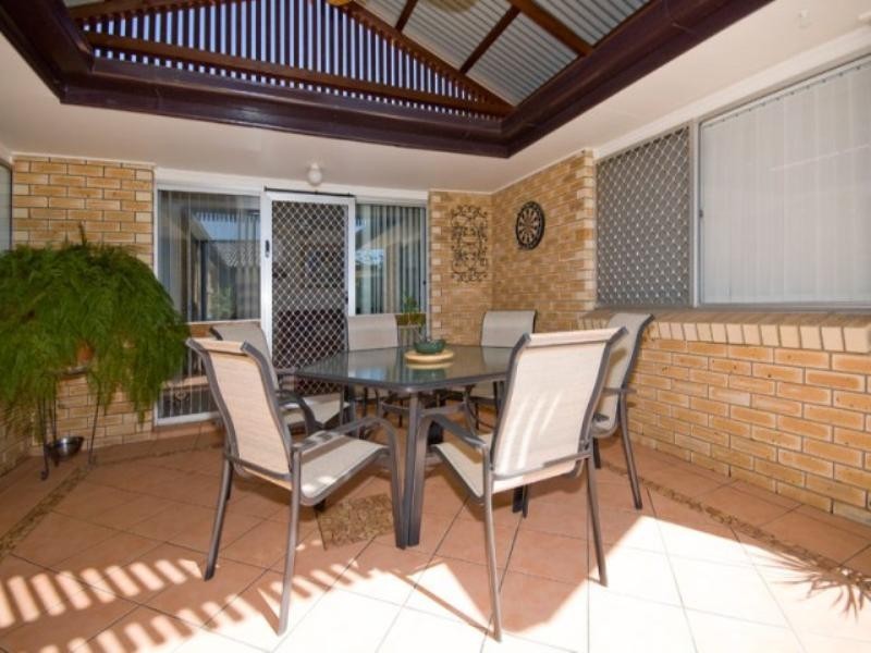 64 Jardine Drive, Springwood QLD 4127