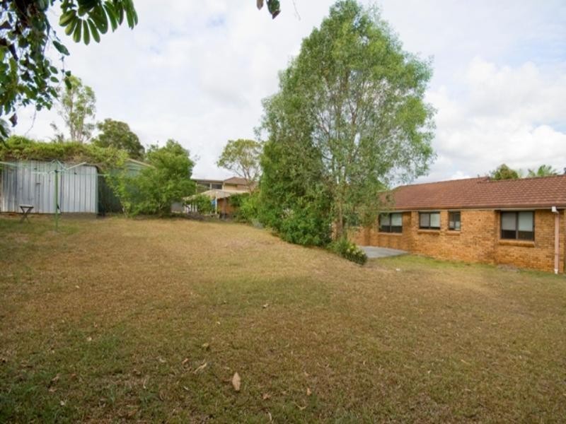 4 Little John Street, Daisy Hill QLD 4127