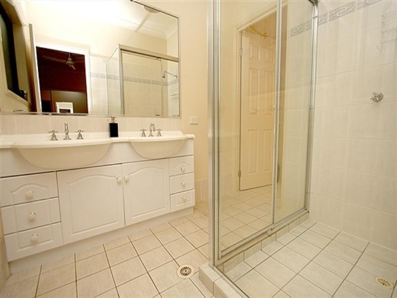 1 Ballymore Court, Underwood QLD 4119