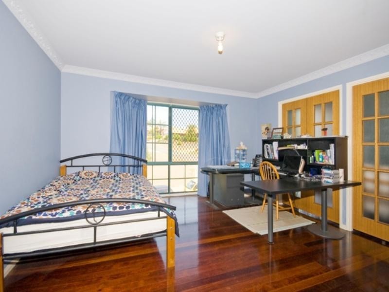 2 Mingah Crescent, Shailer Park QLD 4128