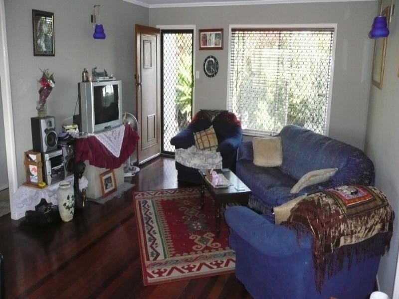 18 Wharf Road, Bli Bli QLD 4560