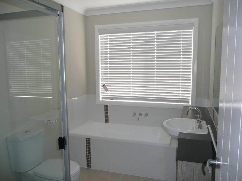 A & B/3 Shale Court, Bli Bli QLD 4560