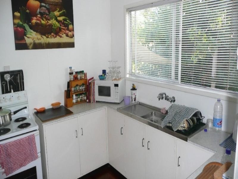 18 Wharf Road, Bli Bli QLD 4560