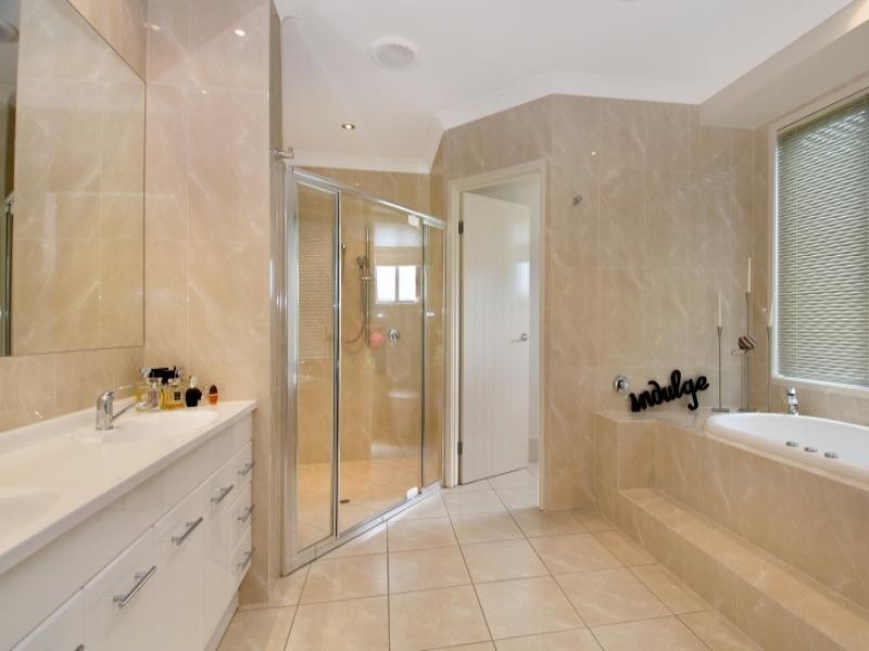 15 Hetherington Drive, Twin Waters QLD 4564
