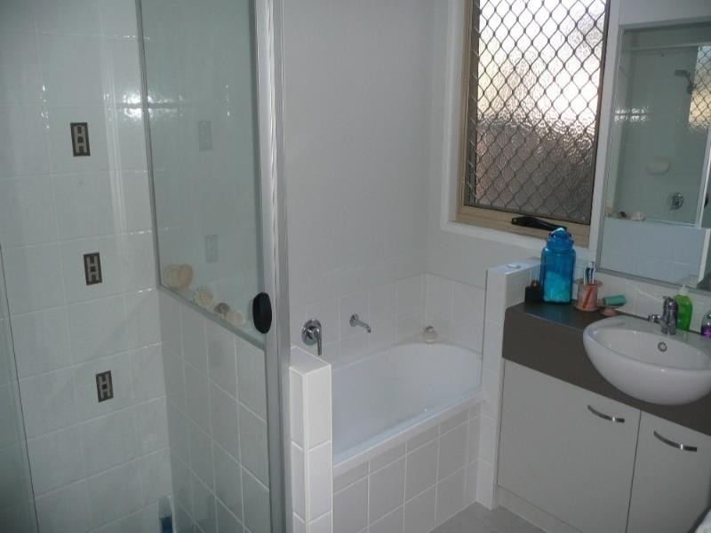 8 Macleay Crescent, Pacific Paradise QLD 4564