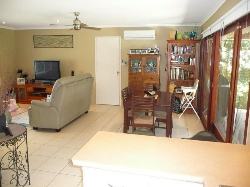 42 Wharf Road, Bli Bli QLD 4560