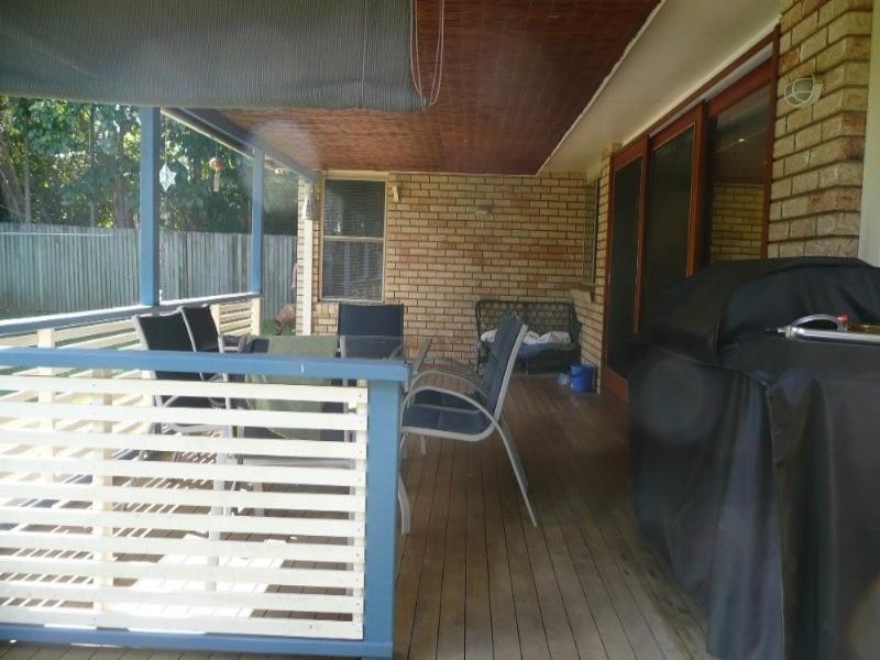 42 Wharf Road, Bli Bli QLD 4560