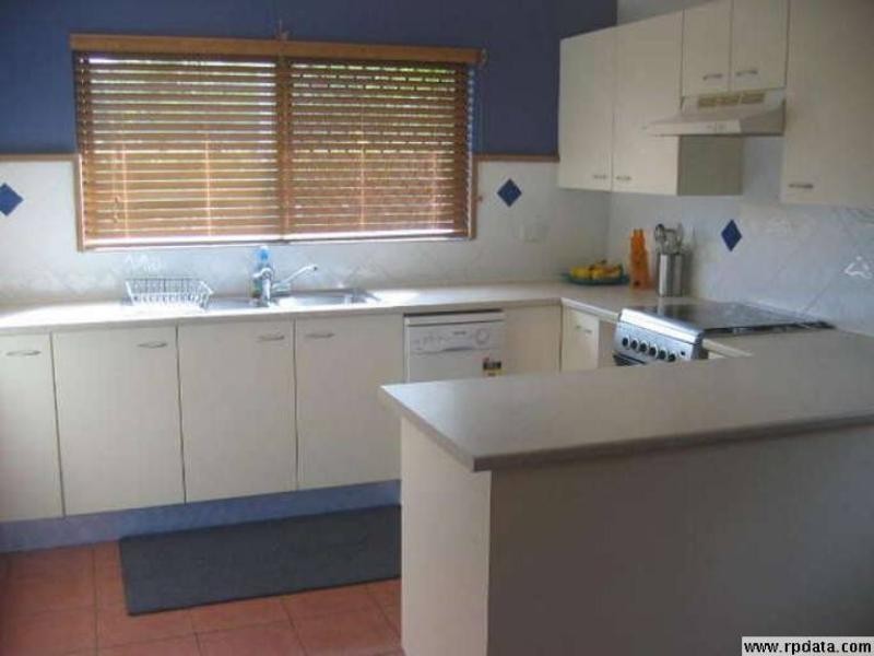 8 Avocado Crescent, Bli Bli QLD 4560