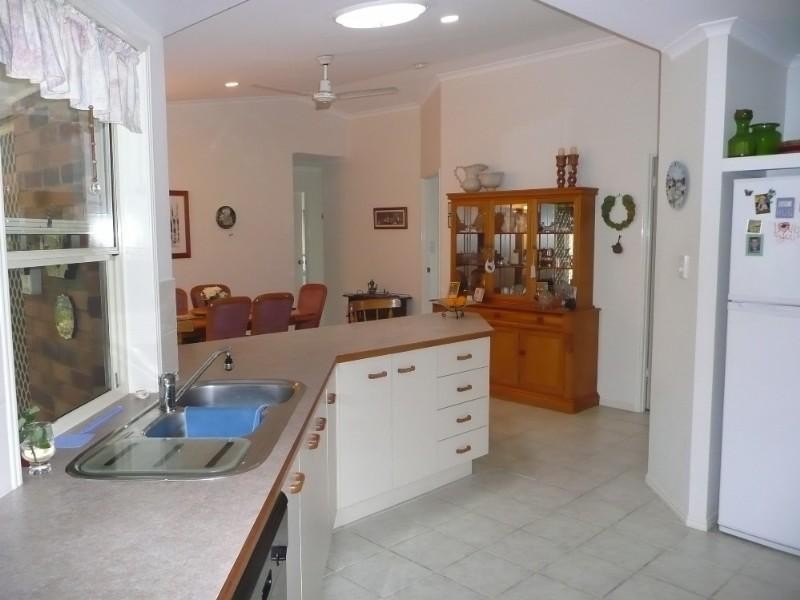 27 Samantha Drive, Bli Bli QLD 4560