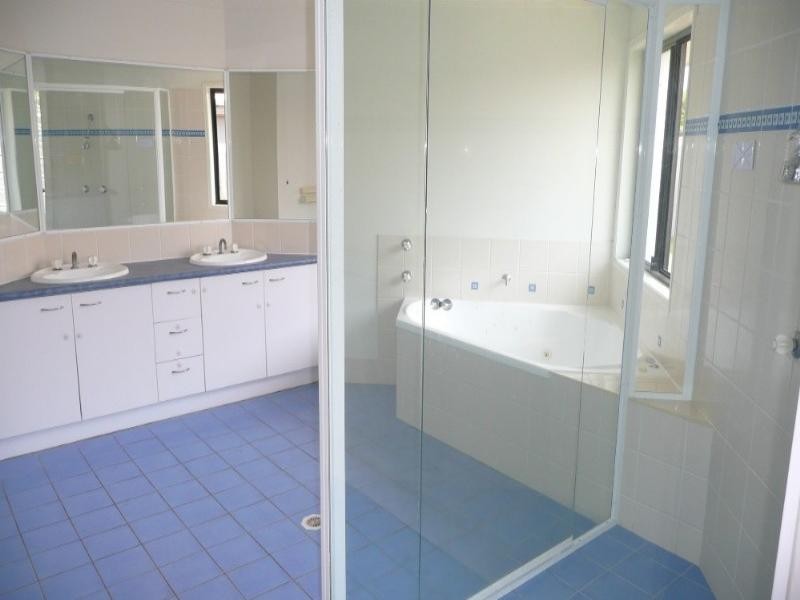 12 Satinash Place, Mudjimba QLD 4564