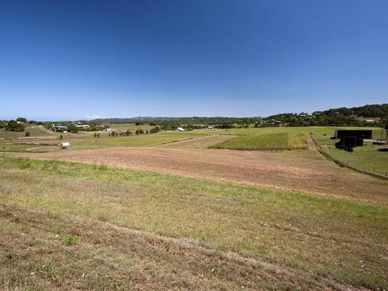 17 Bennett Road, Bli Bli QLD 4560