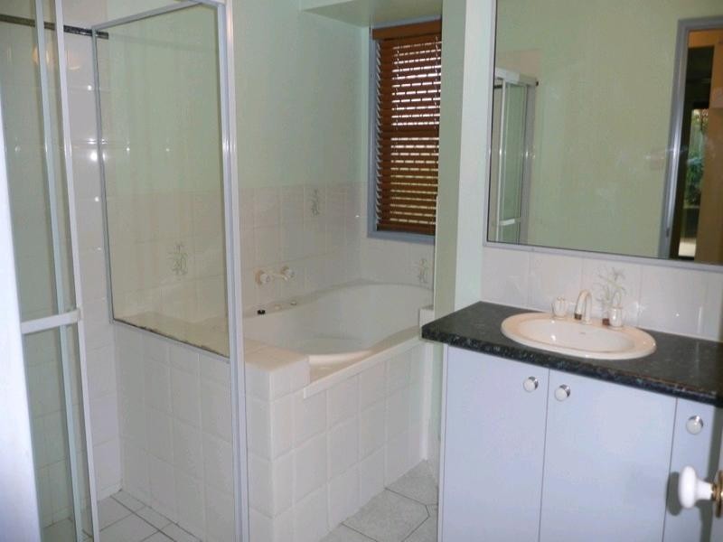 8 Casey Street, Bli Bli QLD 4560