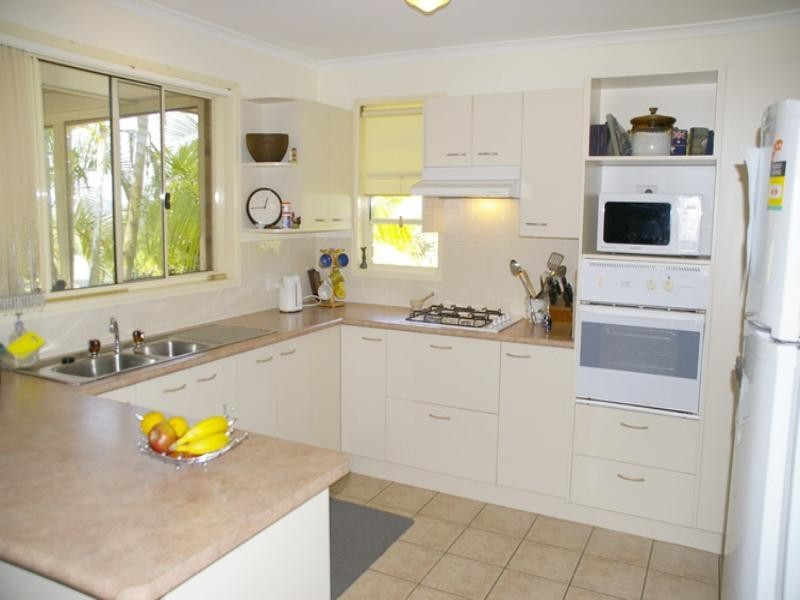 16 Samantha Drive, Bli Bli QLD 4560