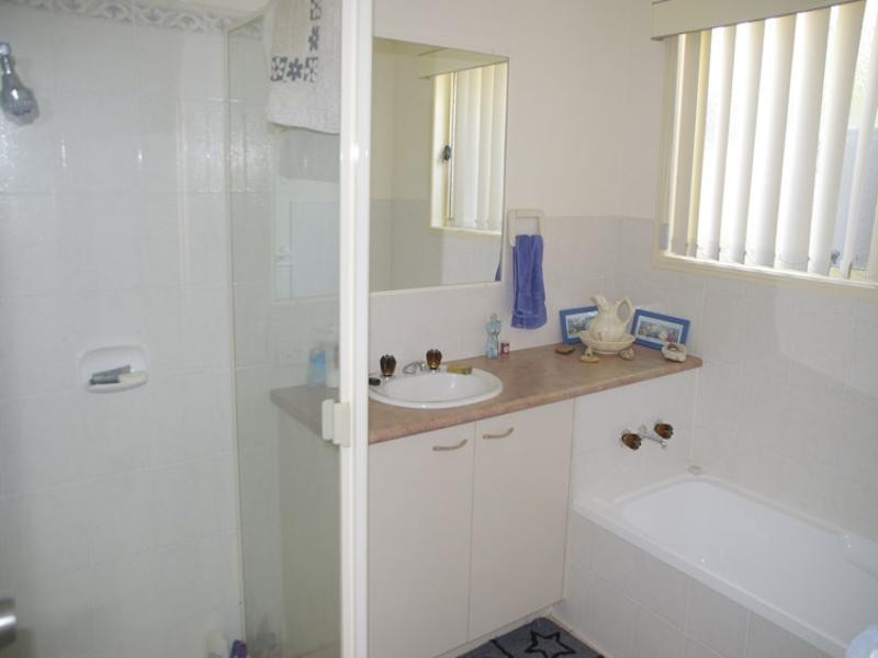 16 Samantha Drive, Bli Bli QLD 4560