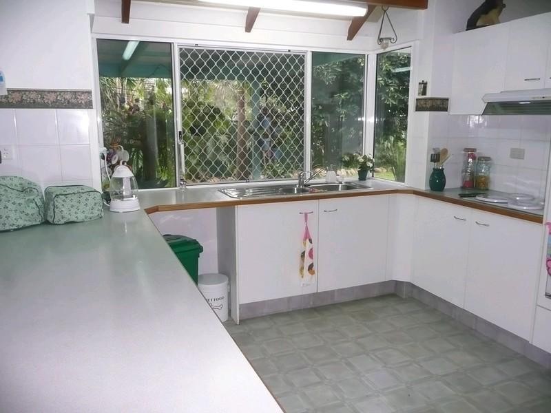 6 Kay Avenue, Bli Bli QLD 4560