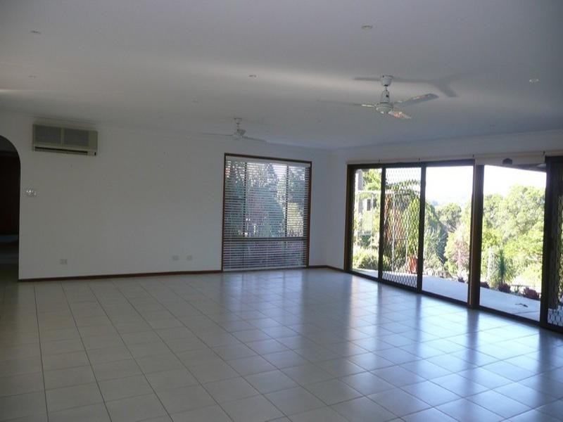 1 Camelot Court, Bli Bli QLD 4560