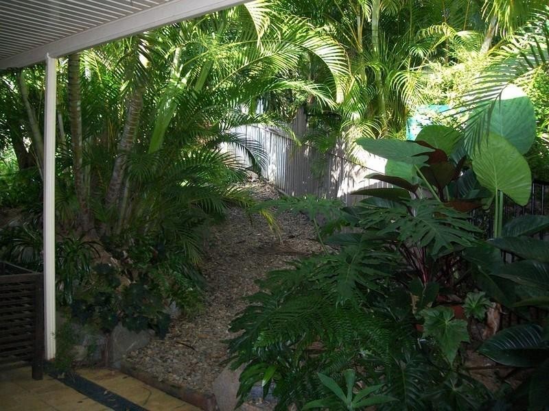 2/1 Kris Court, Bli Bli QLD 4560