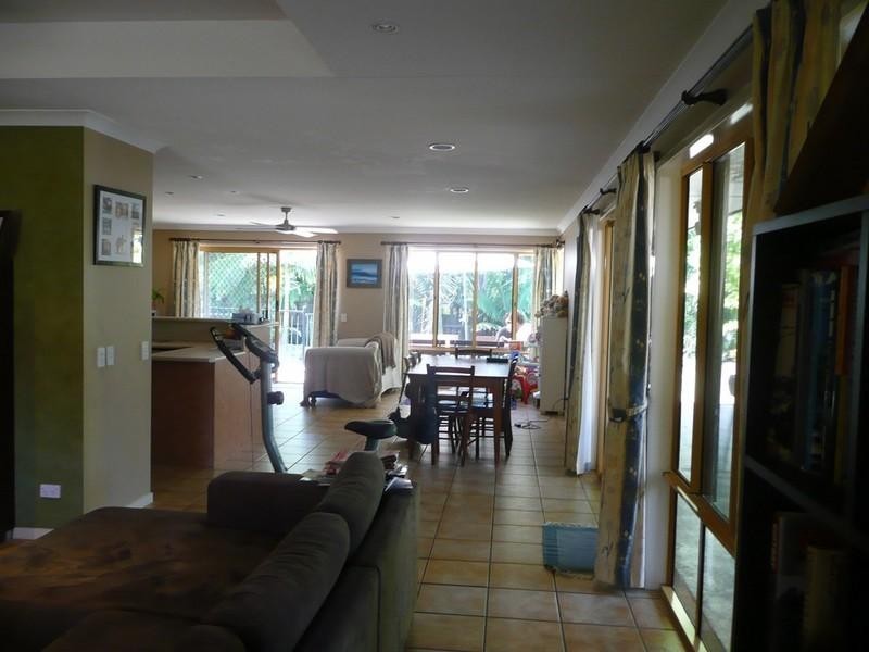 16 Bellevue Street, Bli Bli QLD 4560
