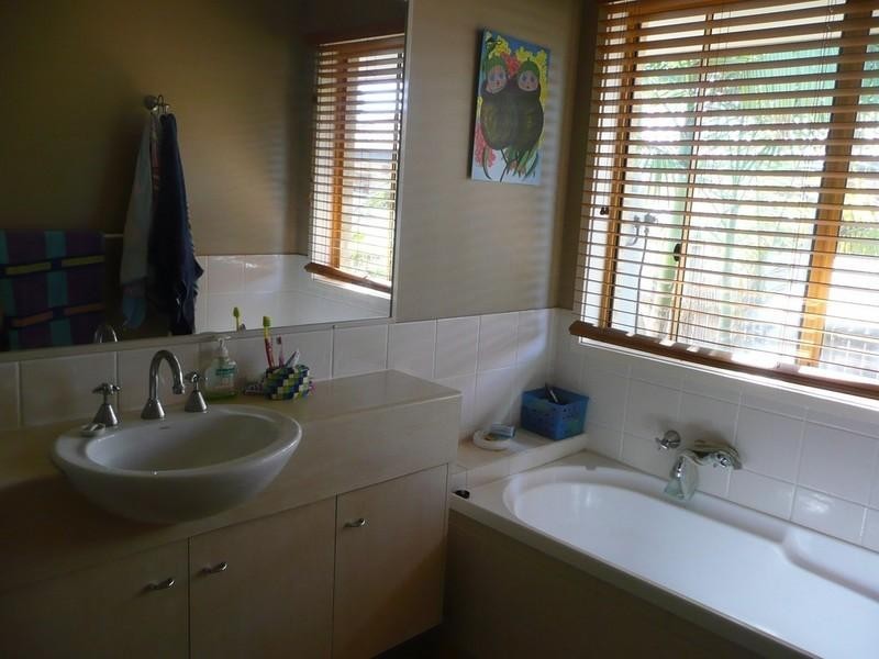 16 Bellevue Street, Bli Bli QLD 4560