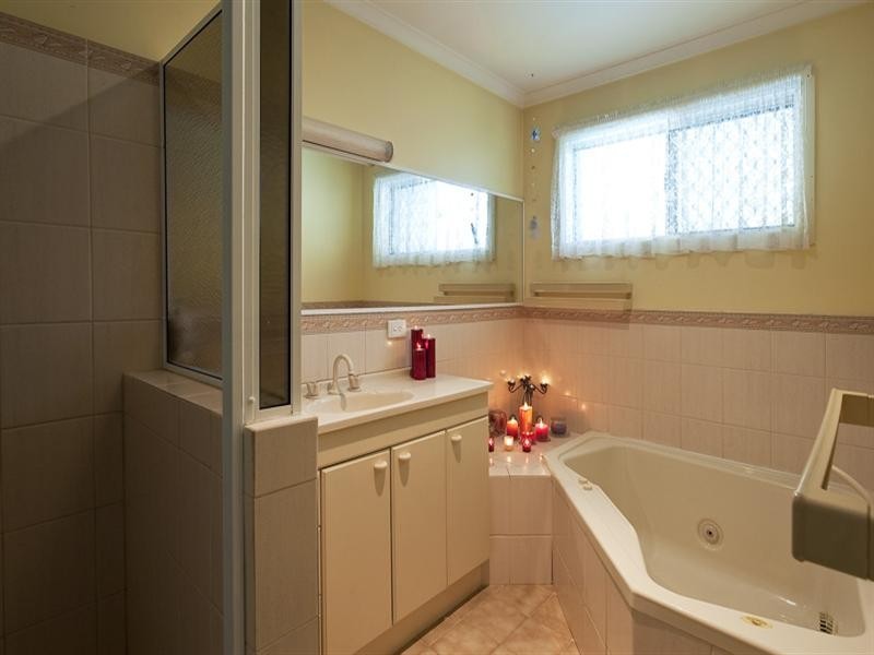 13 Ellesmere Avenue, Bli Bli QLD 4560