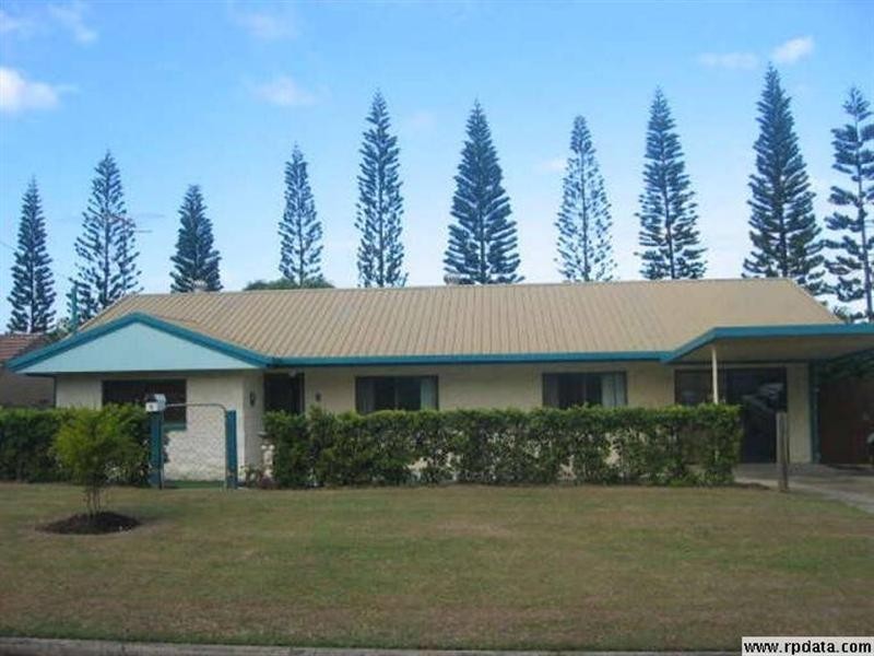 8 Avocado Crescent, Bli Bli QLD 4560