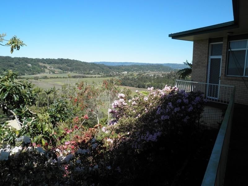 90 Francis Road, Bli Bli QLD 4560